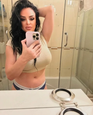 Show la whatsapp videoclipuri