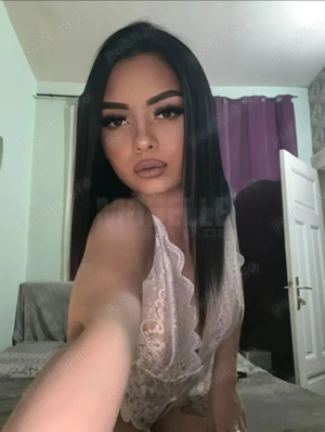 La mine sau la tine caut colega 