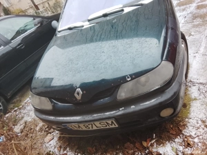 Vând sau schimb Renault Laguna 1.6i 16v edition 110 cai