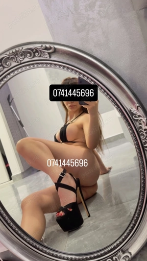 Escortă de lux siliconata ultimele 2 zile la tine în oraș 