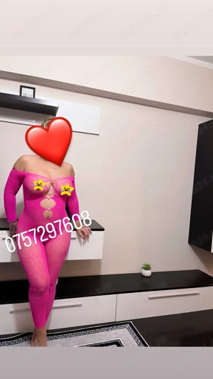 Blonda siliconata reală %100% confirm cu tatoo 