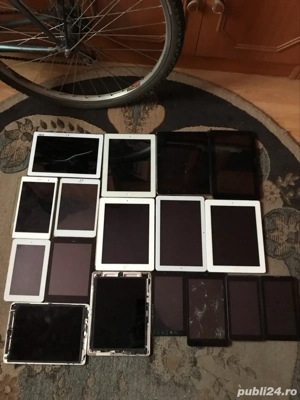 Vand lot de 16 tablete diferite modele pentu reparati sau recarosare 