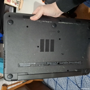 Vand laptop HP in stare buna de functionare.