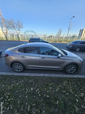 Hyundai i30 fastback automata - imagine 4