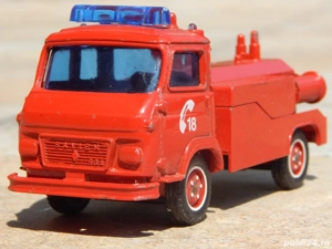 Macheta masina pompieri Saviem SG4 Solido Franta sc 1:50 - imagine 2