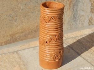 Vaza cu motive arhaice paleolitice din lut forma cilindrica - imagine 5