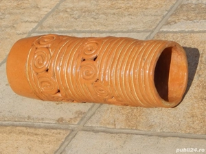 Vaza cu motive arhaice paleolitice din lut forma cilindrica - imagine 3