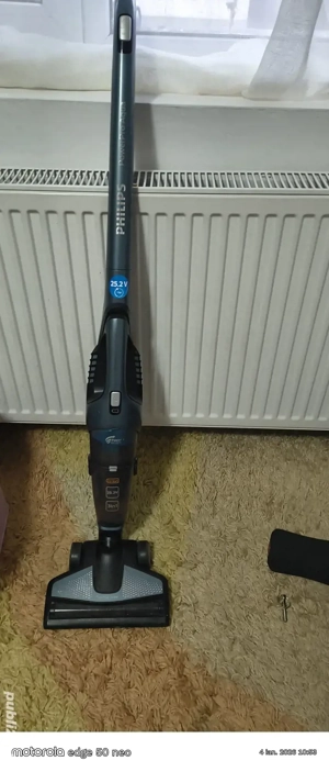 Aspirator fără fir, cu acumulator