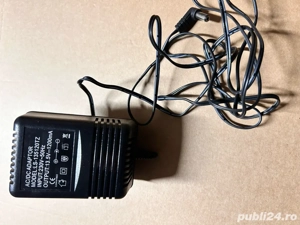 Vand pt neutilizare videotelefon nou,fabricatie italiana,cu vivavoce !