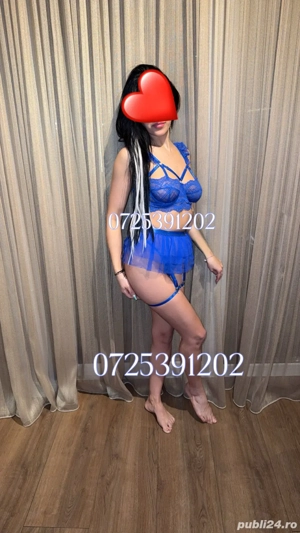 Bruneta a revenit!!!