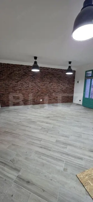 Spațiu comercial de închiriat – zonă centrală, stradă principală