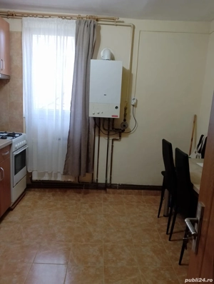 Inchiriez apartament 2 cam