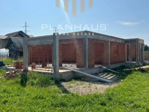 Case individuale Satu Nou de Sus , la rosu / semifinisate , 500 - 700 mp teren - imagine 13