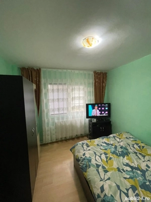 vand apartament etaj 1