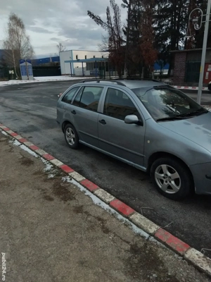 vând skoda fabiea  - imagine 4