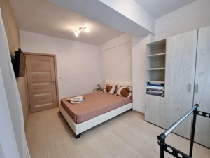 La 2 minute de mare, doua camere decomandate. - imagine 12