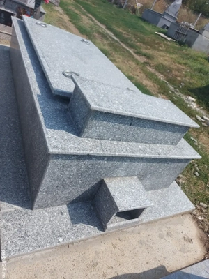 Vând loc veci Cimitirul Hanul doctorului