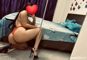 Noua,te aștept la mine   