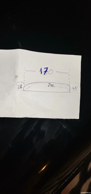 Cutie porbagaj pe auto. 