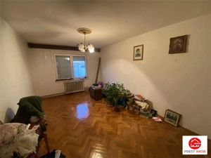 Apartament cu 3 camere de vanzare in Tudor