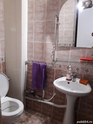 inchiriez apartament 3 camere, decomandat, 70mp, zona Nicolina 2 - imagine 3