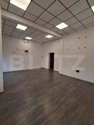 Spațiu de închiriat, 3 camere, 70 mp, Triaj Brașov