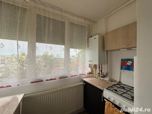 Vand apartament cu 2 camere