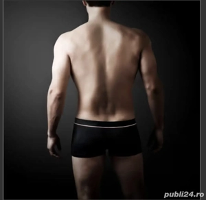 Tânăr curios caută o femeie special!