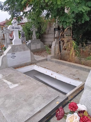 Loc de veci Cavou cu 4 Locuri + 2 Locuri Oseminte, Pantelimon Ilfov, Cimitirul Sfantul Gheorghe  - imagine 4