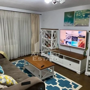 Apartament 4 camere, centrala proprie, zona Sorelui