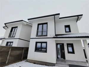 Duplex despartit prin camera tehnica - finalizat - teren 365 mp