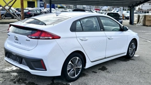 hyundai ioniq .plug in hybrid ..75.000km - imagine 2