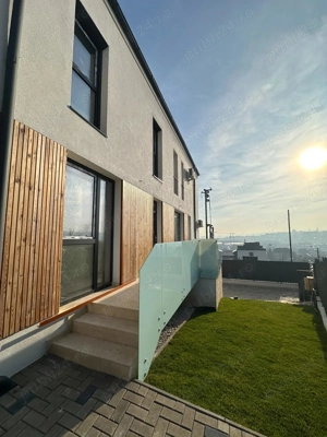 2 apartamene in vila, zona panoramica, Dambu Rotund - imagine 10