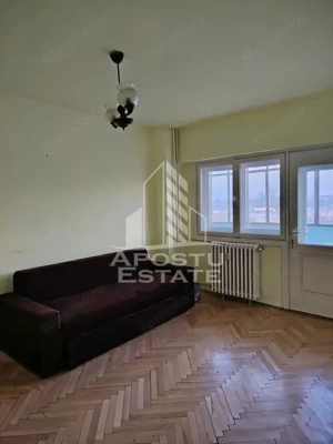 Apartament cu 3 camere, 2 bai,2 balcoane, etaj intermediar,Iuliu Maniu