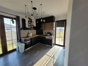 Duplex mobilat si utilat - perete dublu - teren 544 mp.