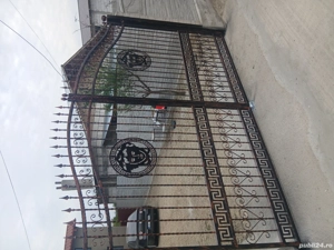 Sudor  executam lucrări  în gospodărie 