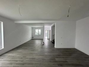 1/2 Duplex Utvin,4 Camere,2 Bai,Toate Utilitatile - imagine 5