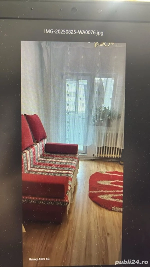 Închiriez apartament cu trei camere complet mobilat și utilat, centrală termică proprie în Păcurari. - imagine 2