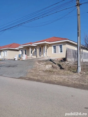 Casă de vânzare în Rate!