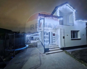 Casă / Vilă în zona Est