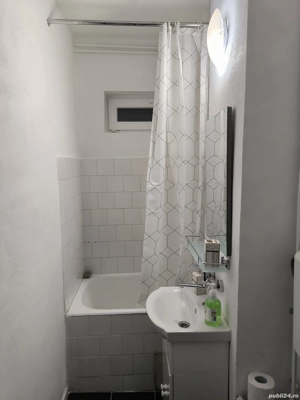Închiriez apartament cu 2 camere semidecomandat 