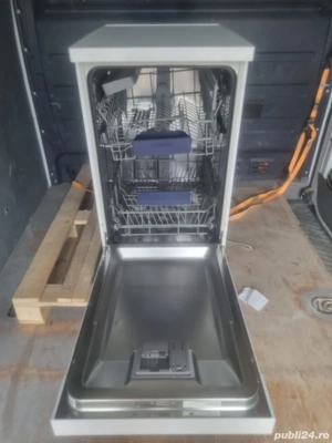 Mașină de spălat vase 