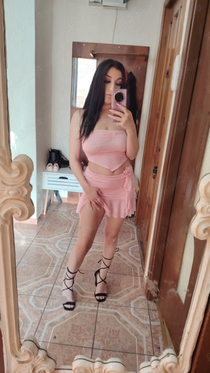 Hey Hey miniona te așteaptă 