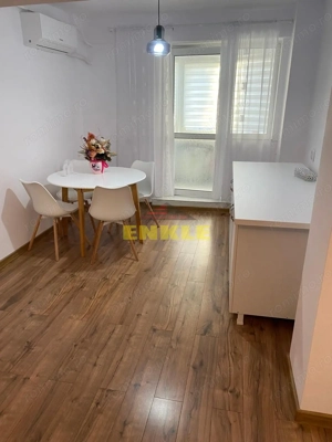 De vanzare apartament cu 2 camere decomandat, Ultracentral.