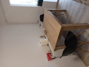 De închiriat apartament cu 2 camere, centrala proprie.