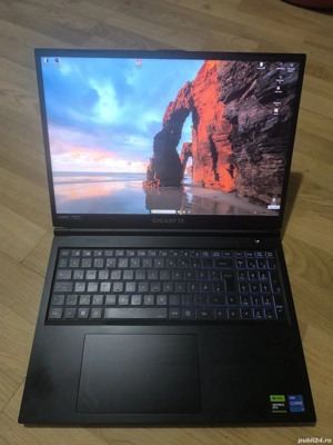 Laptop de gaming Gigabyte G6 MF-H2DE854KH