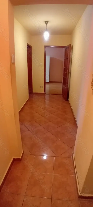 Apartament cu o camera etaj 2 Girocului