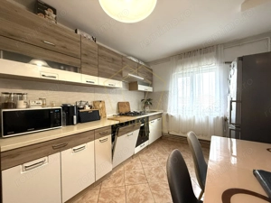 Apartament decomandat cu 3 camere | Soarelui