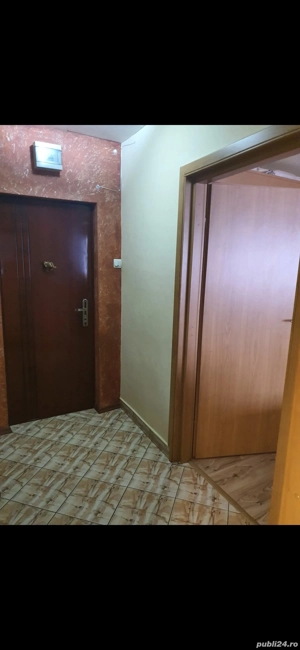 Vand apartament 2 camere Torontalului