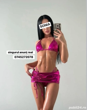 brunetă slim - imagine 3